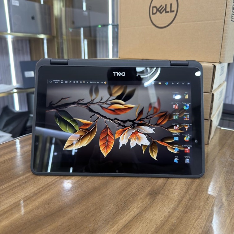 Dell Latitude 3190 — Ports & Connections